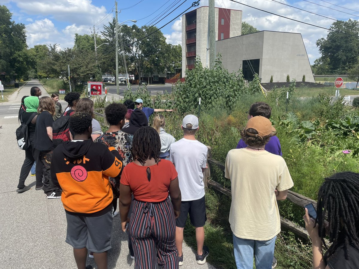 One of my favorite days in Urban Ag class—visiting with a real Urban Farmer! 👩🏻‍🌾 Thank you, <a href="/katefranzman/">Kate Franzman</a> of @Patachou501c3, for hosting us.
She introduced us to a new type of leafy green, sorrel, that tastes sour yet delicious. 🥬
Visit their garden in Broad Ripple on the Monon!