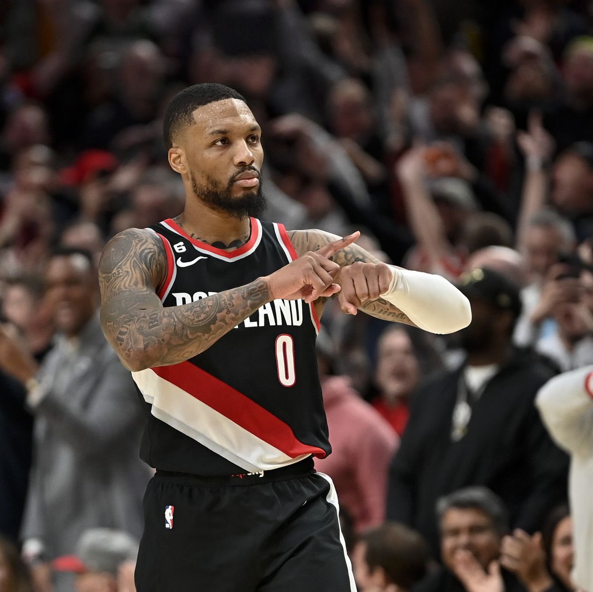 TheDunkCentral's tweet photo. ESPN’s Bobby Marks believes that the trade proposal Miami has for Damian Lillard is the most attractive offer Portland will get

“If you’re Portland you have to come to a realization that Herro, the two young players, and draft picks is going to be better than what you’ll get.” 

(Via the Lowe Post)