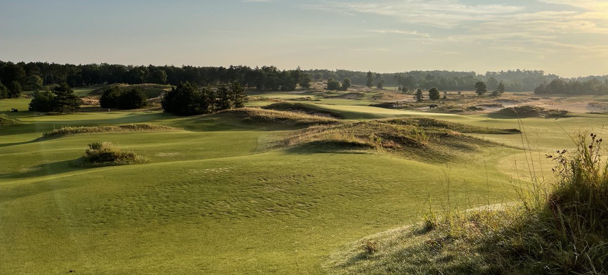 glmanton's tweet photo. Turns out playing in The Sandbox is just as much fun now as when I was a kid.  Thoroughly impressed by the creative interest captured, even on holes as short as 39 yards!  Bravo @coorecrenshaw https://t.co/IDmo05CDxq