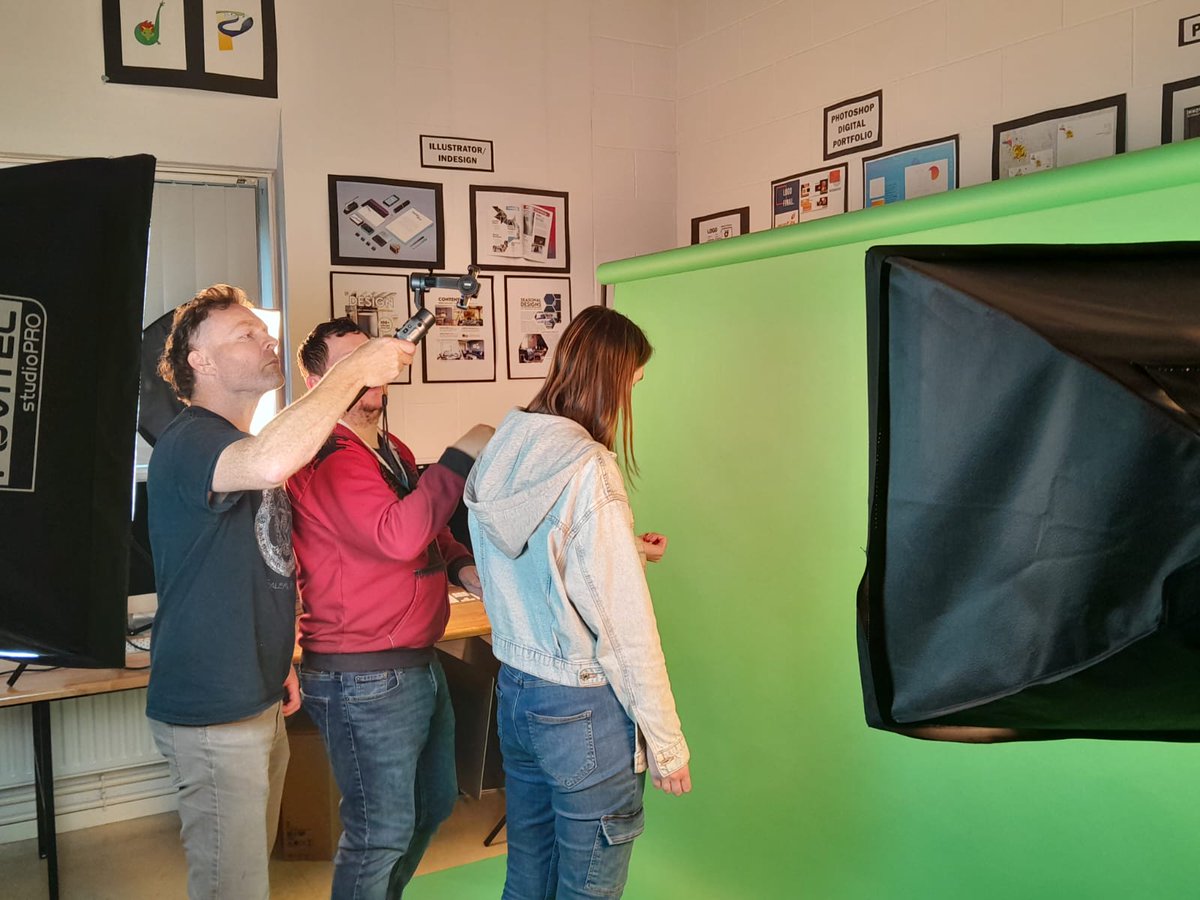Maccana's tweet photo. 2nd tests with Truedepth Camera/Lidar on Iphone Pro for Virtual Production demo by Cavan-based creative team @townhallcavan0 @LEOcavan @cavancoco @danielpeeters, @connectedcavan @cavanarts @CavanInstitute @Omnipsycho
https://t.co/NTXaONaV67 @boredape.productions @DMDmedia https://t.co/Y01reXj8W0