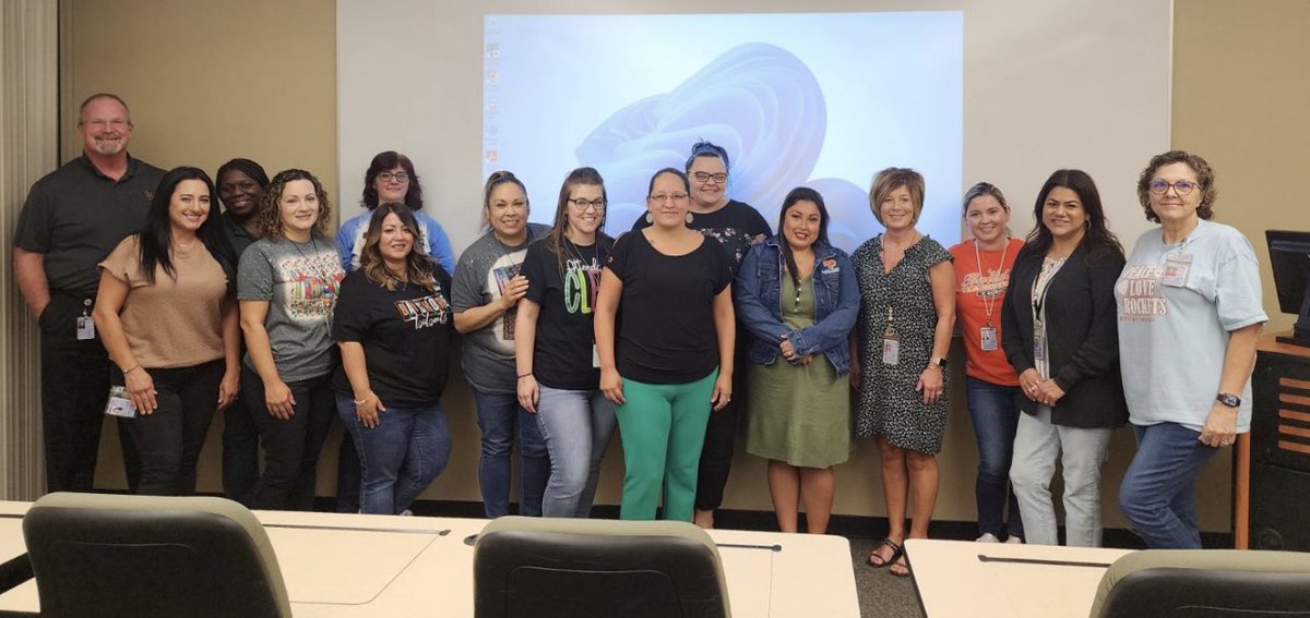 bromley_dustin's tweet image. Great PD day down by the BAY! #LPSupportServices #LPAttendanceMatters #LPStrong