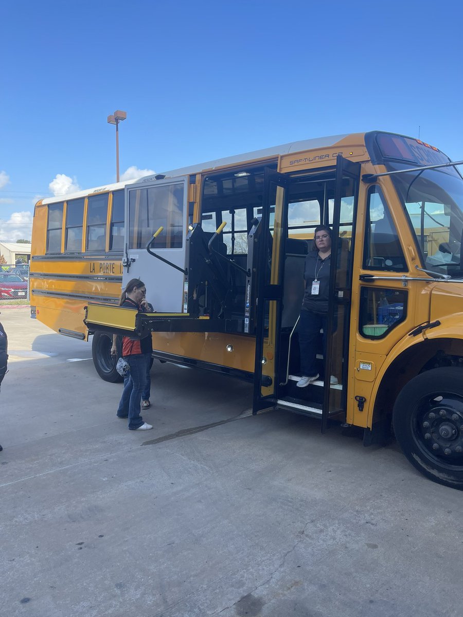 bromley_dustin's tweet image. Great PD day down by the BAY! #LPSupportServices #LPAttendanceMatters #LPStrong