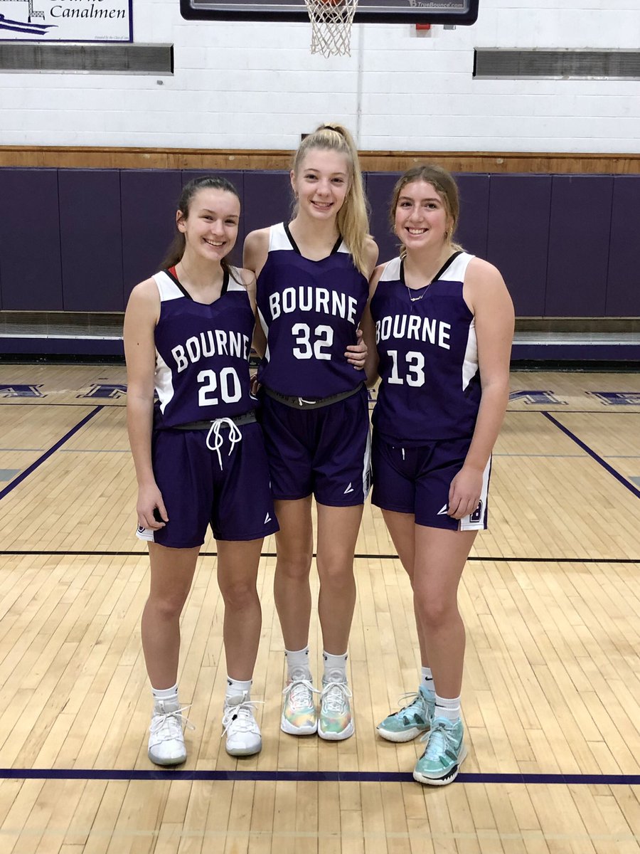 Wishing our 2022-23 captains a great school year as they begin their new journey - Kendall Fortune (UMass), Brooke Lunedei (UConn), Hannah Wenzel (Penn State) #dontstop