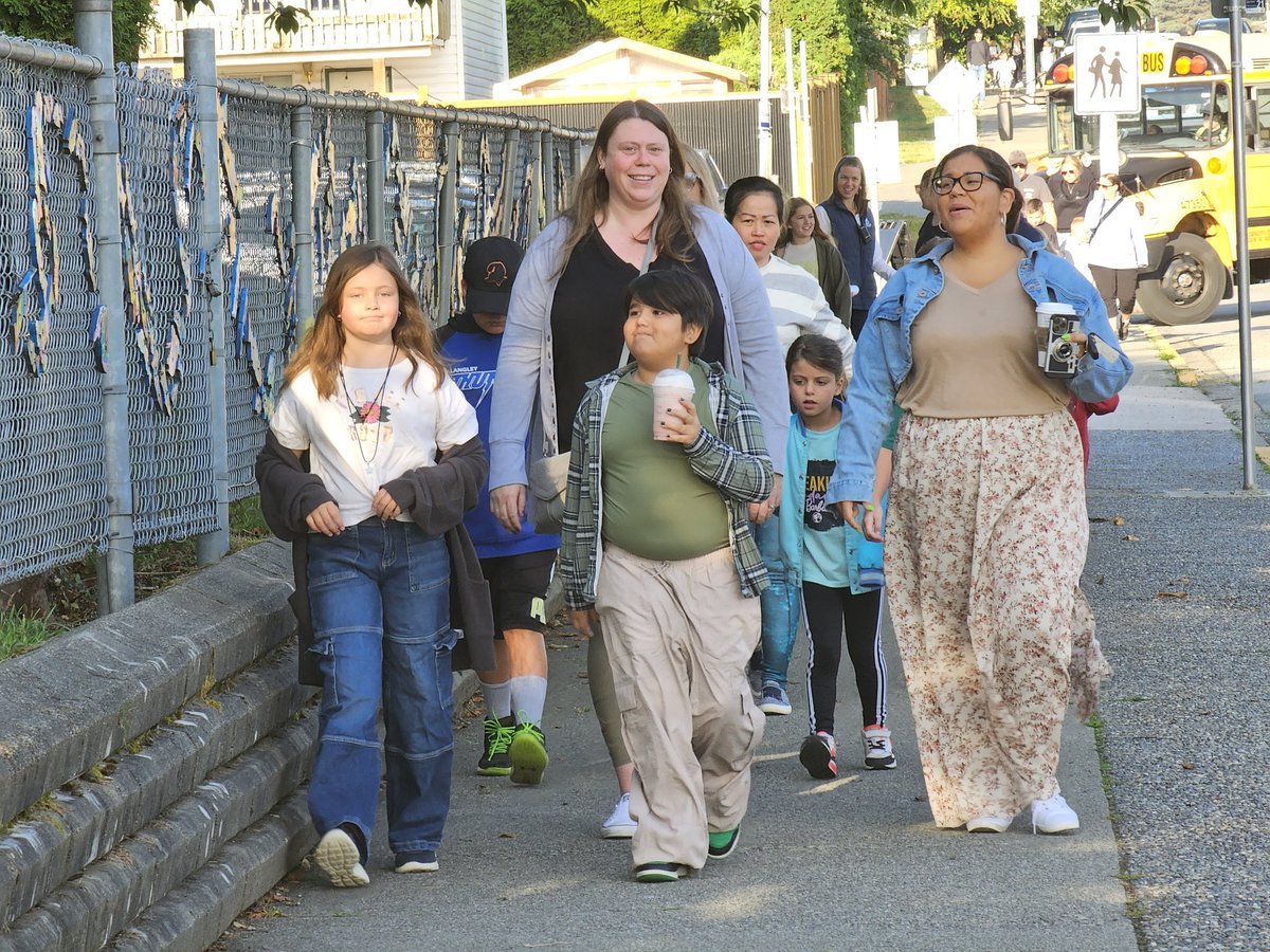 LangleyTimes's tweet photo. It was the first day of the new school year at Aldergrove's Shortreed elementary with 430 students expected https://t.co/u0KAEPz1ZK