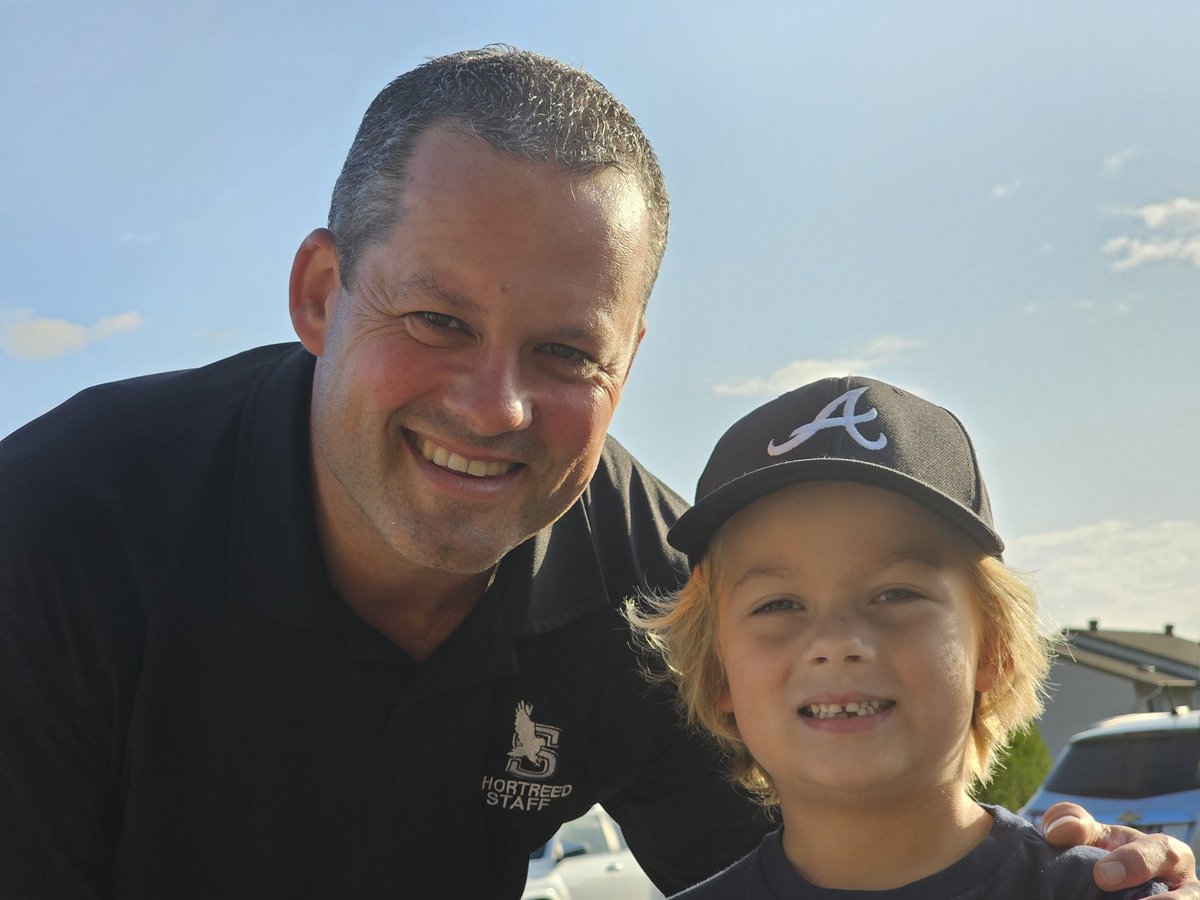 LangleyTimes's tweet photo. It was the first day of the new school year at Aldergrove's Shortreed elementary with 430 students expected https://t.co/u0KAEPz1ZK