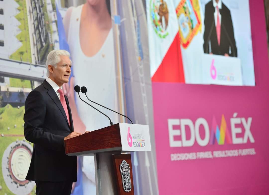 El primer Gobernador que demuestra a los mexiquenses su compromiso con resultados reales y  también el primero en impulsar de esa forma a las mujeres. Un honor formar parte de este #LegadoEdomex #Dtto26 <a href="/alfredodelmazo/">Alfredo Del Mazo</a> <a href="/EduardoFloMa1/">Eduardo Flores</a>