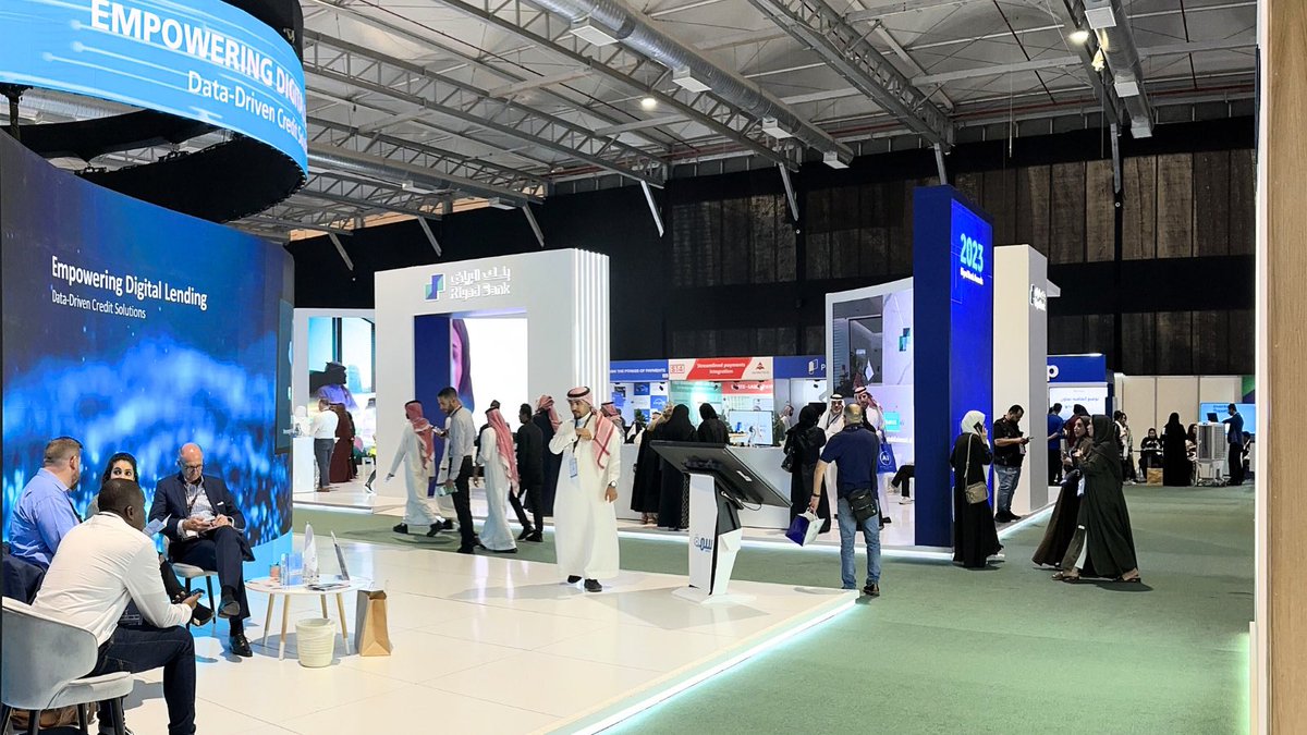 newsnow4eco's tweet photo. اختتم اليوم الحدث الأكبر في قطاع التقنية المالية، والمدفوعات، والتجارة معرض #SeamlessKSA 
تحت شعار #نمكن_لتبتكر 
بمشاركة الراعي الذهبي OllKom Group وذلك لدعم المستقبل الجديد في مجال التجارة الرقمية. https://t.co/03epQO99kf