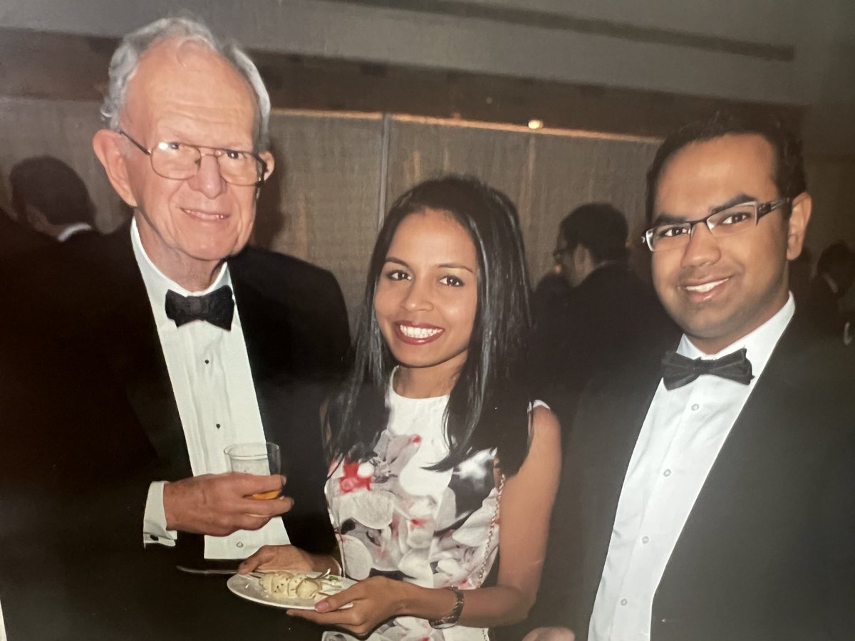 I can’t help but feel an overwhelming sense of gratitude each time I step into the classrooms named after my mentor. It’s a true privilege that fills me with immense thanks and to teach in these spaces that carry their legacy. #MedEd #UpstateNews #UpstateIM_Res