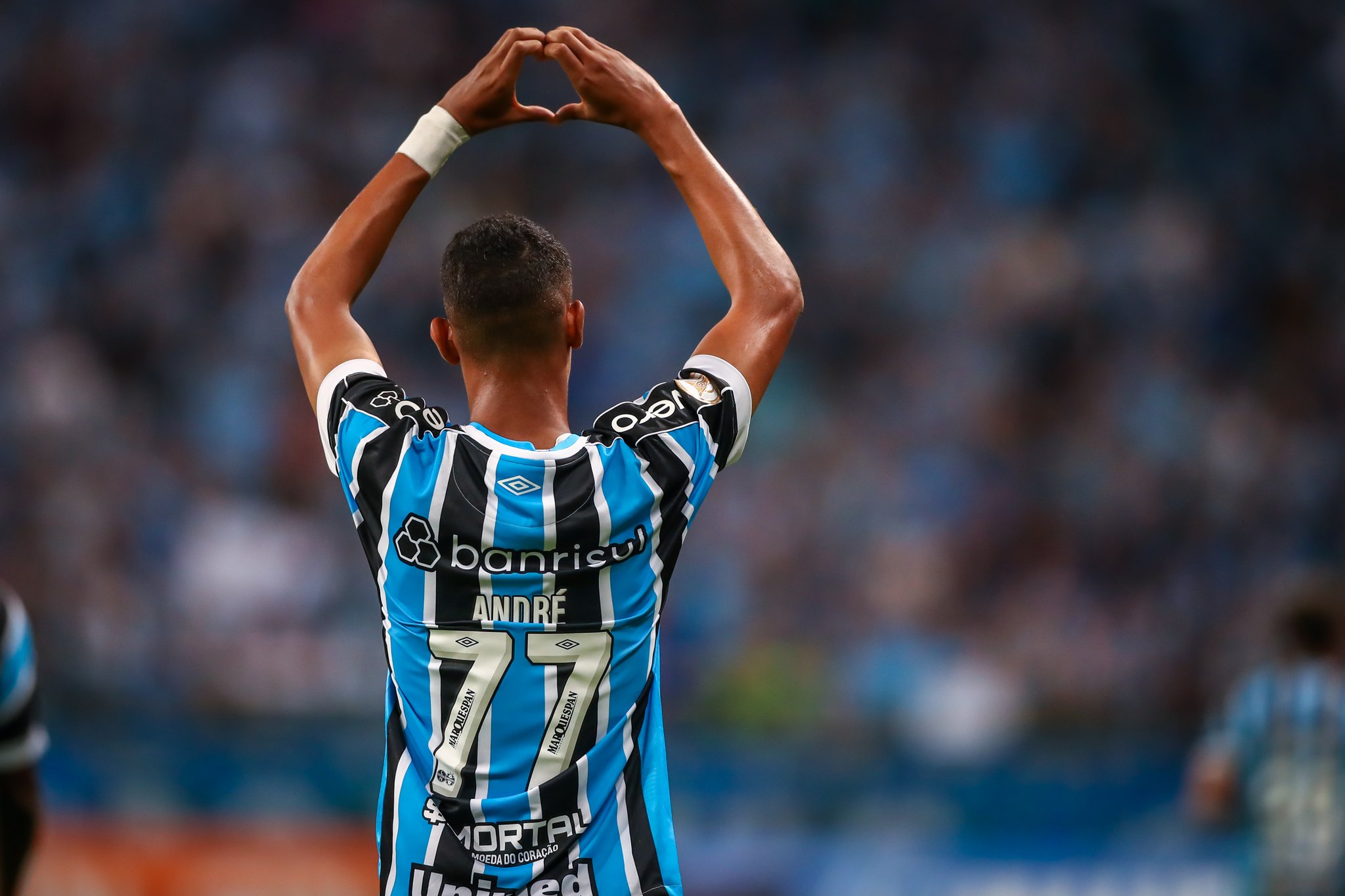 VAI FICAR? De acordo com jornalista, Grêmio quer seguir com André Henrique