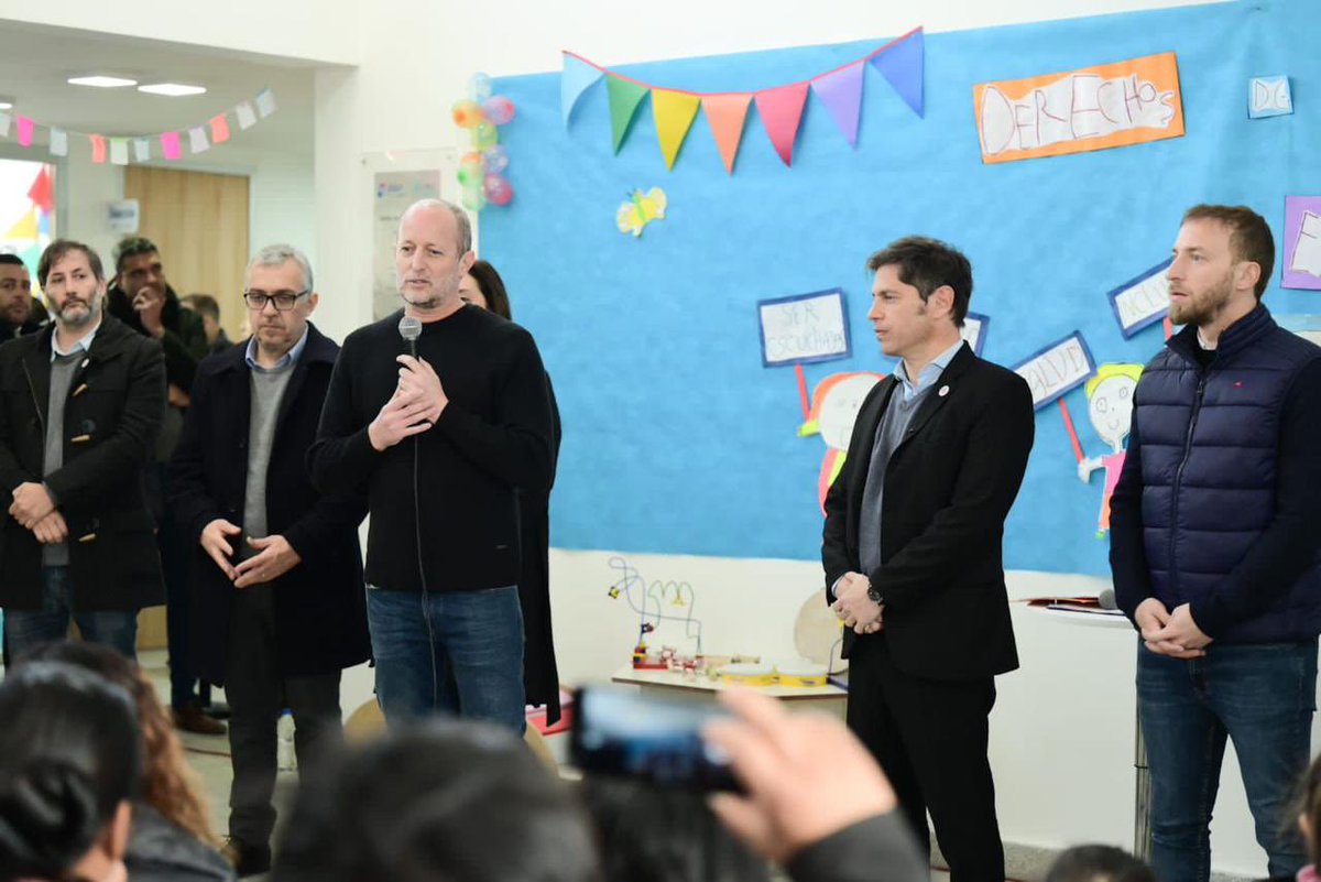 minsaurralde's tweet photo. La educación es prioridad en Lomas. Por eso, junto a @Kicillofok y @fotermin participamos del acto de inauguración del Jardín de Infantes N° 952 en el barrio Nueva Esperanza.

@marinalesci 
@JCuattromo 
@acsantarelli 
@matigasparrini https://t.co/jiruSXdqpB