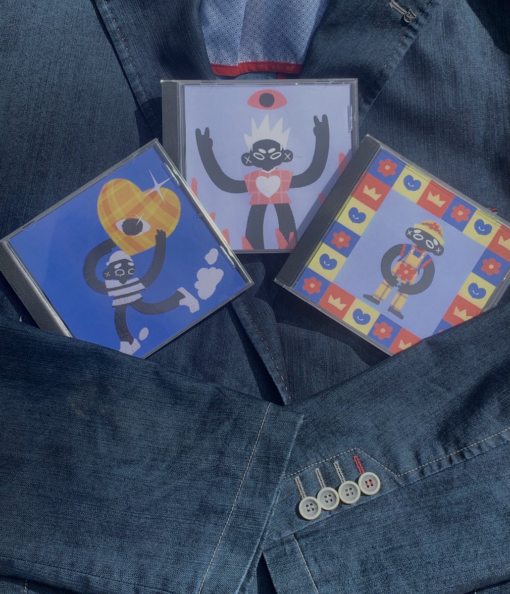 1292user's tweet photo. Récemment j’ai fait des CD pour ma copine 

(les illus sont en dessous ⬇️) https://t.co/5k6WV1Z4FM