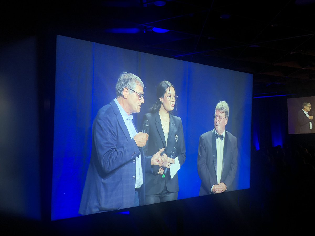 GroupeIRD's tweet image. Fiers de soutenir l&apos;association @ARELIEmergence avec un don de 25000 euros ! Contribuons à l&apos;éducation et à la réussite de jeunes bacheliers issus de milieux modestes, déterminés à poursuivre leurs études. #ÉgalitéDesChances #LesPépitesIRD