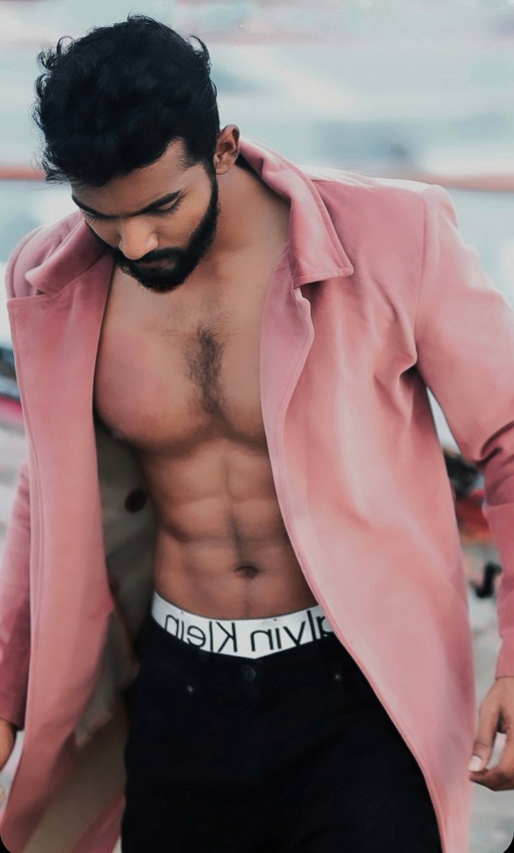anwar_sheyk's tweet photo. Hey, i found your nose. It was in my business 😉 #retweet #doublemeaning #FitnessModel #hot https://t.co/2jE9pow0o0