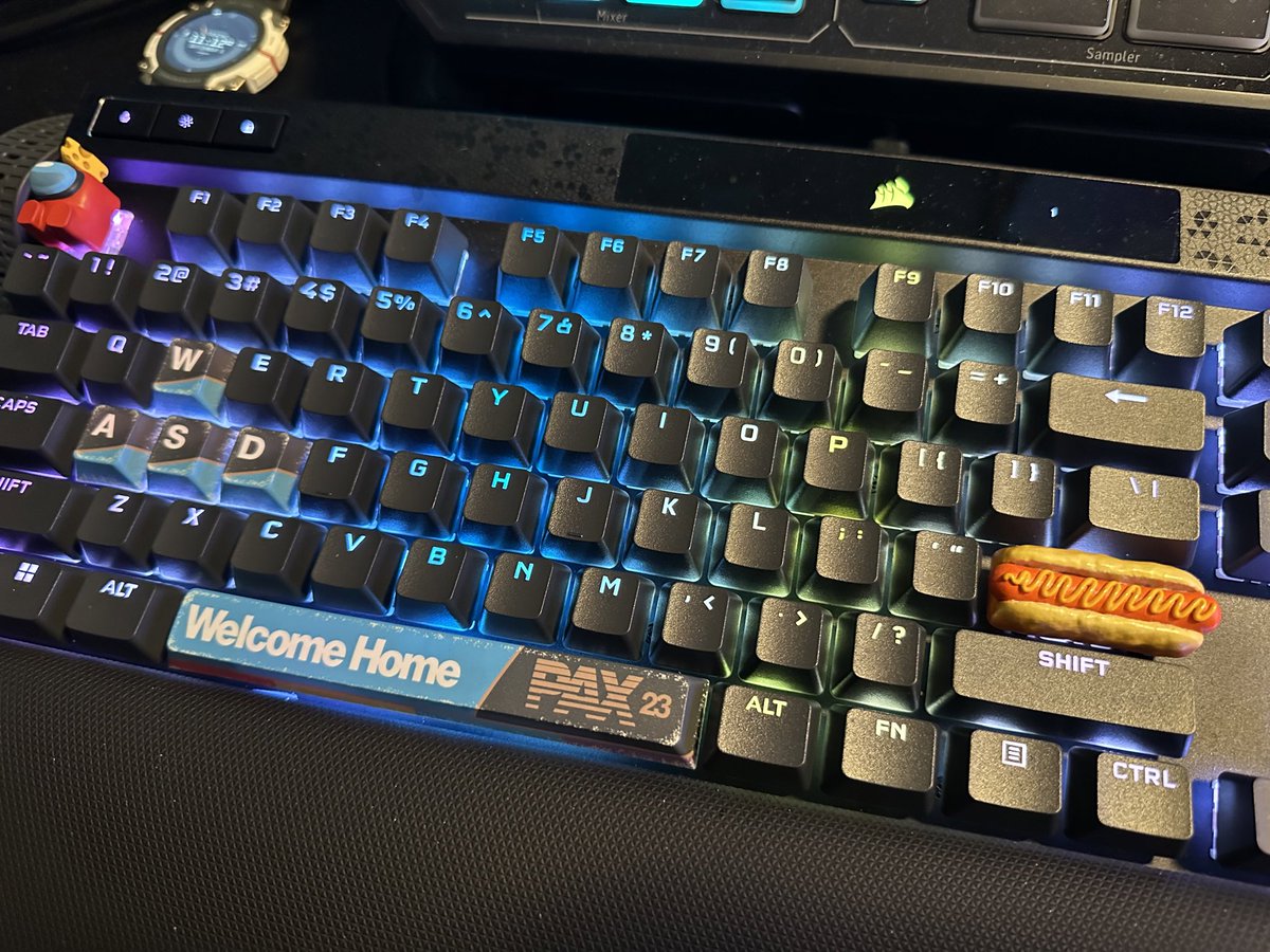 BeetleBombTV's tweet photo. UPDATE: 

My @InnerslothDevs / @tinymakesthings key caps are HOME and INSTALLED with their glizzy overlord! My @Corsair #K70Max has never been more sus! 👀🍳 https://t.co/lNcDpnunER