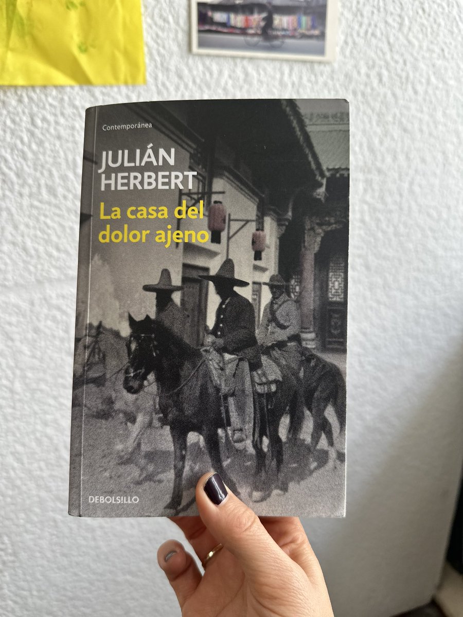 escalantemente's tweet photo. Hoy en nuestra clase de #MxAsiaUNAM comentaremos el libro de @julian_herbert “La casa del dolor ajeno” sobre la diáspora china en México, racismo, xenofobia y, específicamente, la tragedia anunciada de la matanza de 1911 https://t.co/7xUJtqwRw5