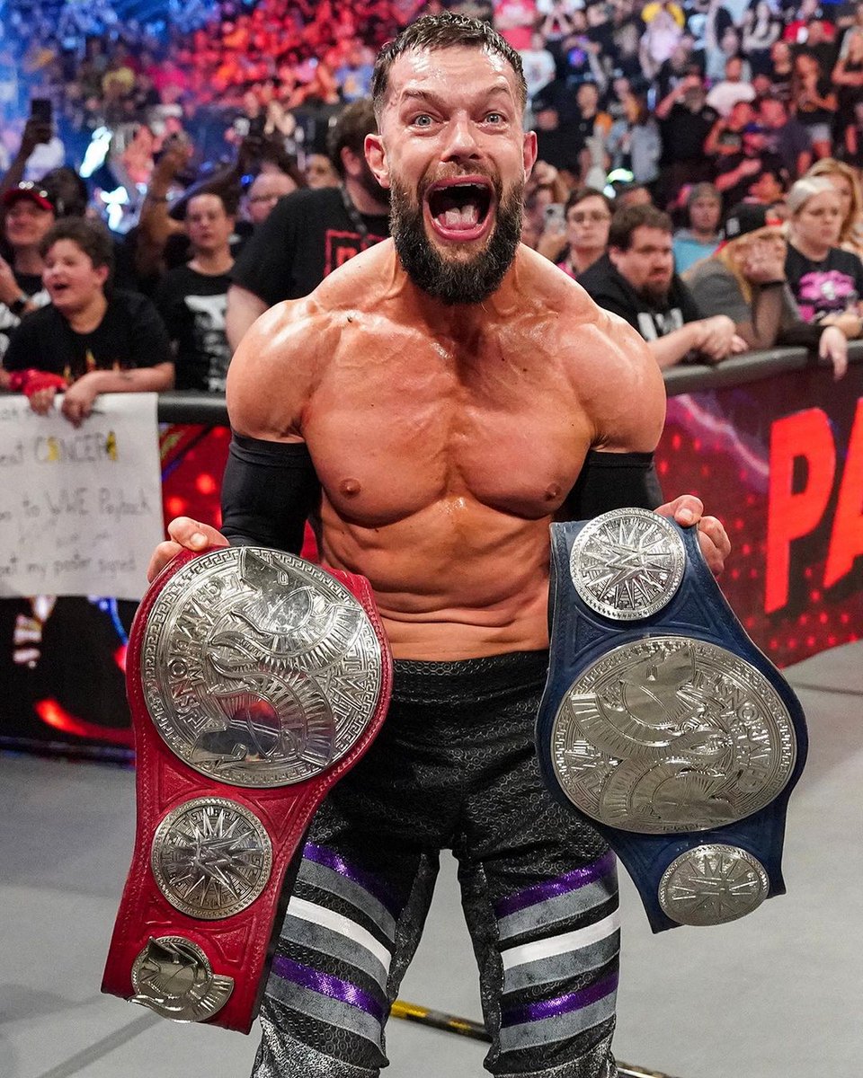 wweespanol's tweet image. Tras convertirse en Campeón en Parejas en #WWEPayback, @finnbalor se convirtió en Campeón Grand Slam ⚖😈🏆🔥