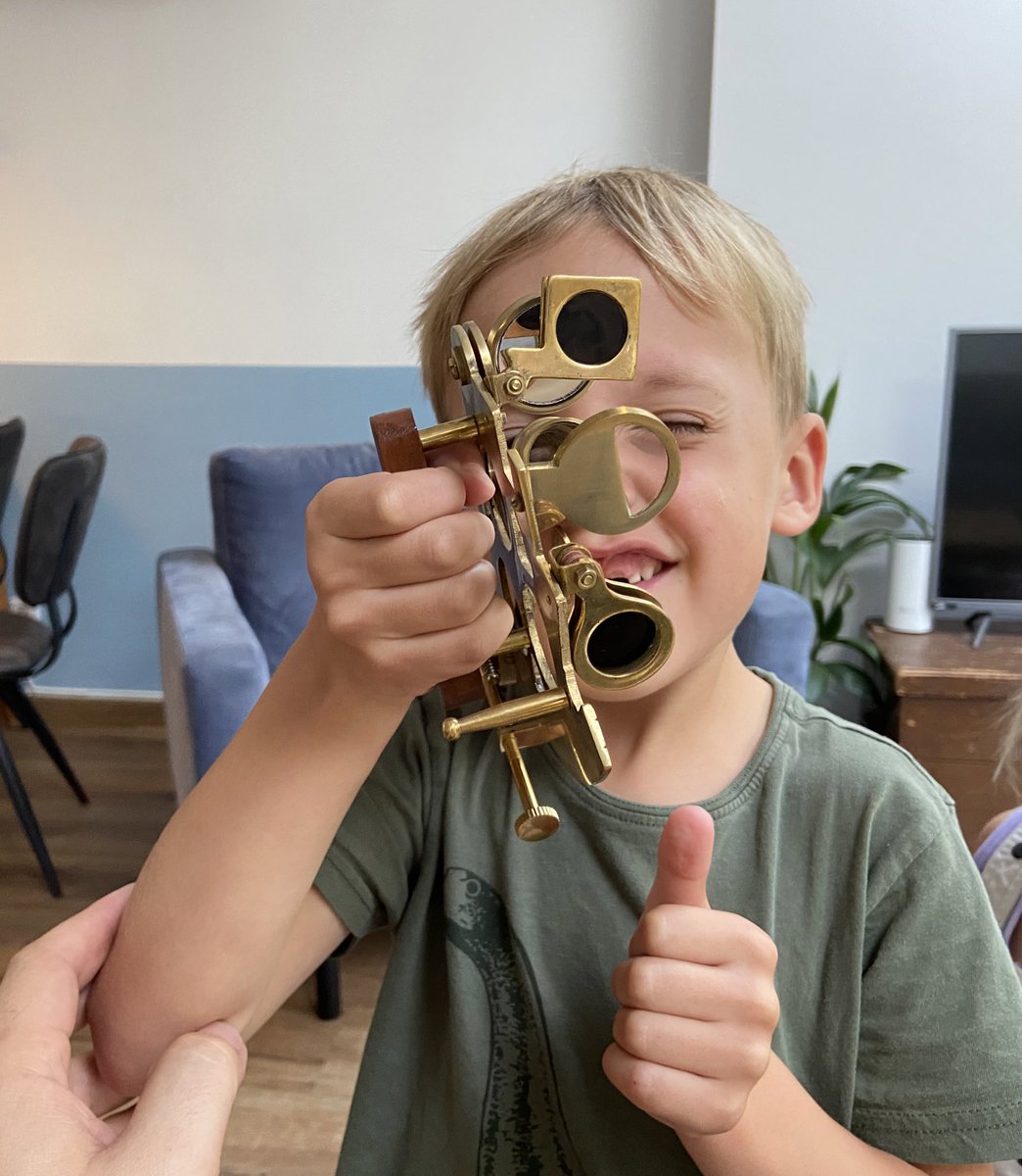 Teaching the young generation the beautiful art of navigation. #sextant #tudelft #navigation #geodesy