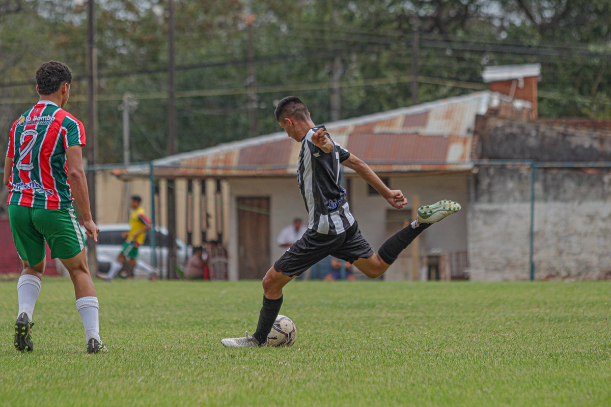 pilcomayo_fbc's tweet photo. FECHA 16

RESERVA

Imágenes que dejó el encuentro ante Fulgencio Yegros.

Resultado del partido 
Fulgencio Yegros 1-3 Pilcomayo

Goles
Diego Ruiz
Marcelo Pinto
Elias Benitez

¡VAMOS PILCO!
¡SOMOS PILCO!

#somospilco #pilcomayo #clubpilcomayo #primera #primerac #reserva https://t.co/Qurt9Akhxg