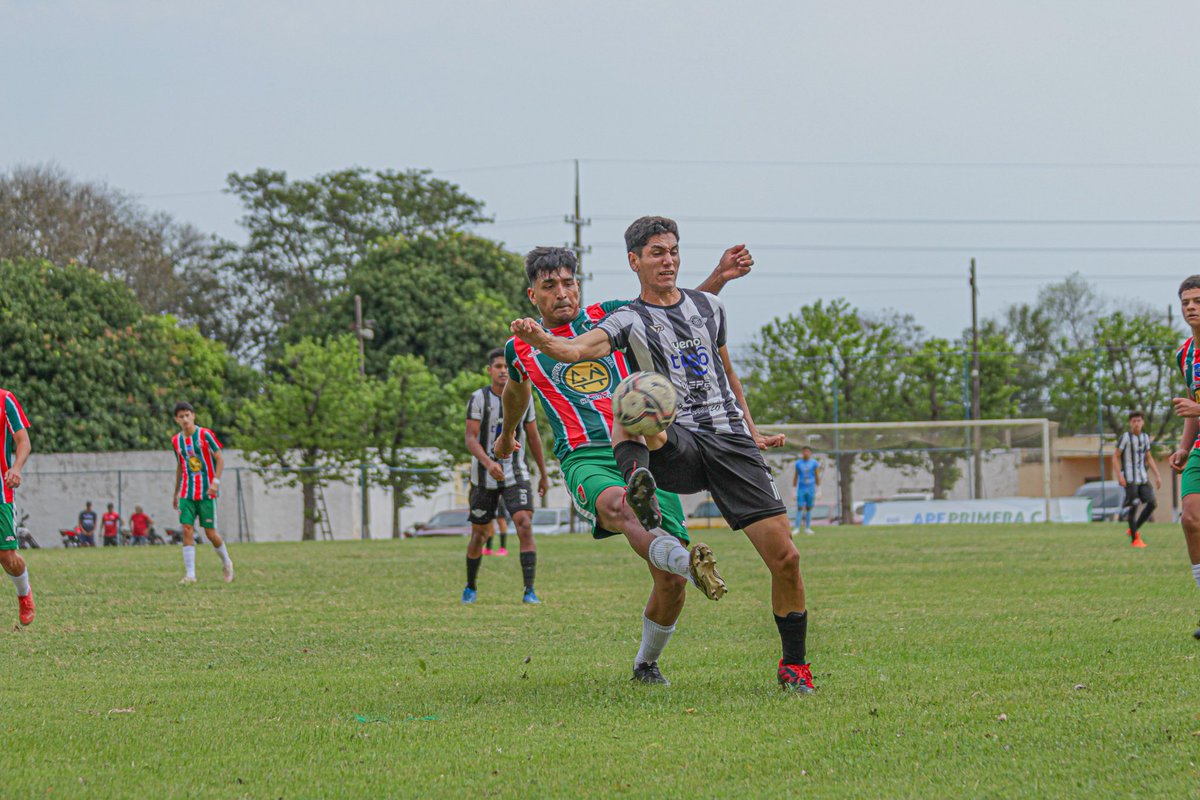 pilcomayo_fbc's tweet photo. FECHA 16

RESERVA

Imágenes que dejó el encuentro ante Fulgencio Yegros.

Resultado del partido 
Fulgencio Yegros 1-3 Pilcomayo

Goles
Diego Ruiz
Marcelo Pinto
Elias Benitez

¡VAMOS PILCO!
¡SOMOS PILCO!

#somospilco #pilcomayo #clubpilcomayo #primera #primerac #reserva https://t.co/Qurt9Akhxg