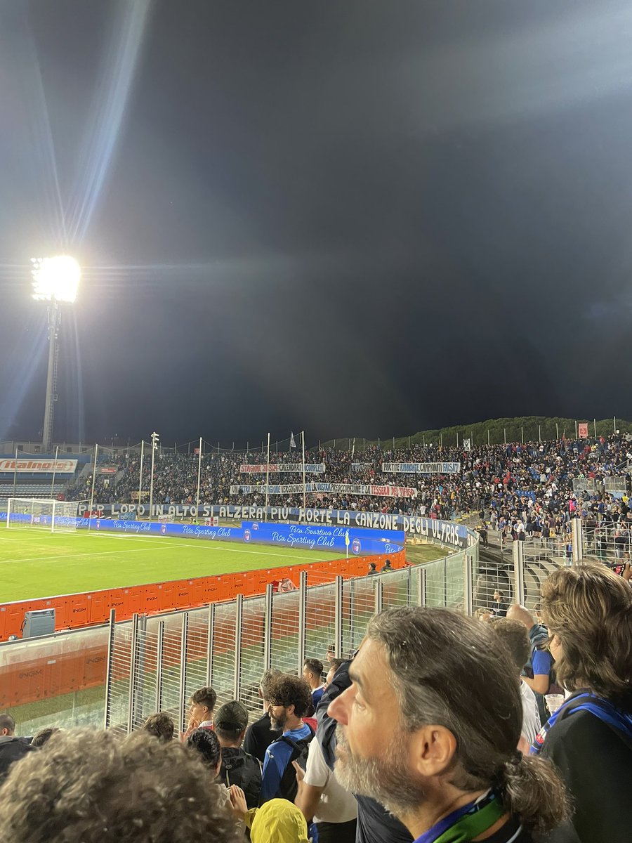 @danifdl @67_balti @CCalcistica @ItaFootPod @SerieASitdown @robertmdaws @desti_paradiso @_CalcioItaliano @FarOutFootball @Gareth19801 @Stadium_Tr Was at Pisa last week. Ace atmosphere 👌