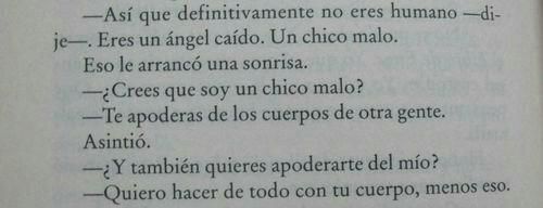 Lyrainbooks's tweet photo. El poder de Patch Jev Cipriano que una década después todavía nos emociona recordarlo.

En serio, hermanas, yo no sabía que se iban a volver locas por el meme de Hush Hush JAKAKAKAKA https://t.co/Qdx1xhURhY