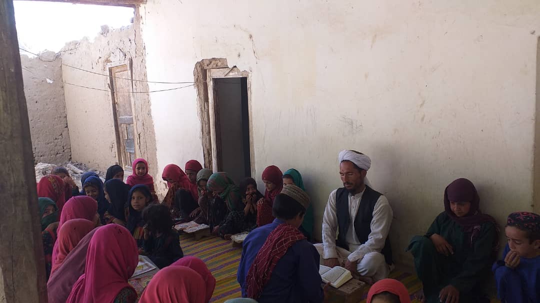 MasoomSubh49849's tweet photo. Hello my friends, we need help in our area for girls' school, anyone who can help, please help us, email and WhatsApp number subhan.masoom2@gmail.com 0093782014218 https://t.co/PmXeRDJ9km