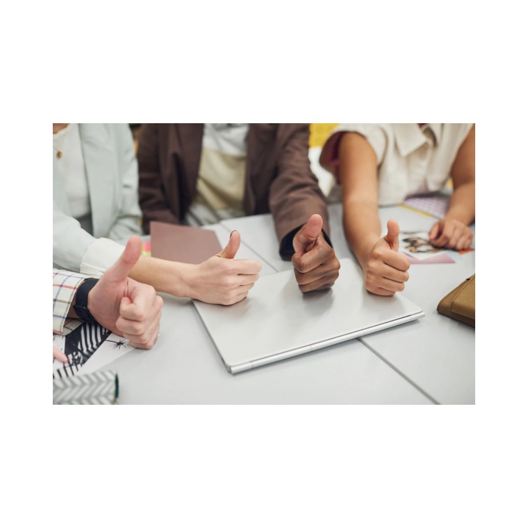 LeysConnection's tweet photo. Thumbs up to everyone for surviving their first day back into the school routine
👏🏼👏🏼👏🏼
Here’s wishing all pupils, parents, staff and teachers a happy, exciting and successful year ahead!
#theleys #leyscambridge #leysschool #backtoschool #greatyearahead #leysconnection https://t.co/D7iA4Z0f5N