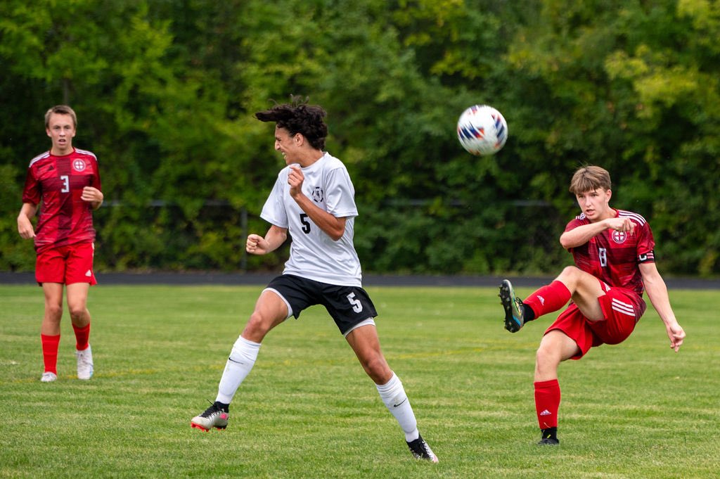 LuthNorthwest's tweet photo. ⚽️🥅As Crusader Soccer looks for their 3rd straight win tonight, here’s a few highlights of last week’s victory over Lutheran Westland. Nice job, boys‼️🙌⁣
 ⁣
📸:Chelsea Grobelny⁣
 ⁣
#GoCrusaders🛡 https://t.co/srrqckMevm