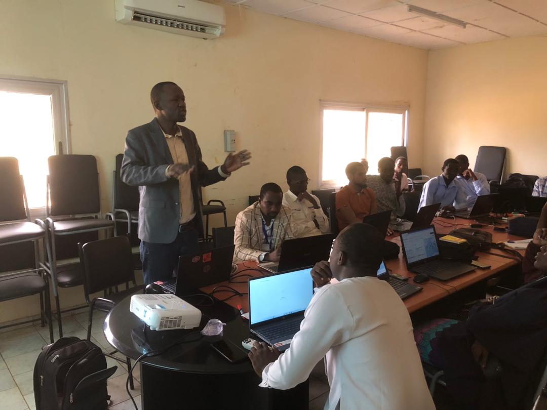 OpenStreetMap Niger (@osmniger) on Twitter photo Nous avons organisé un #Mapathon aujourd'hui dans le cadre de programme #Tanadi en partenariat avec <a href="/openmapping_wna/">Open Mapping Hub - West and Northern Africa</a>. Nos remerciements aux participants pour leur disponibilité et au Centre Incubateur de l'UAM de Niamey . Besoin de plus de cartographie tasks.hotosm.org/projets/15117 Nous avons organisé un #Mapathon aujourd'hui dans le cadre de programme #Tanadi en partenariat avec <a href="/openmapping_wna/">Open Mapping Hub - West and Northern Africa</a>. Nos remerciements aux participants pour leur disponibilité et au Centre Incubateur de l'UAM de Niamey . Besoin de plus de cartographie tasks.hotosm.org/projets/15117