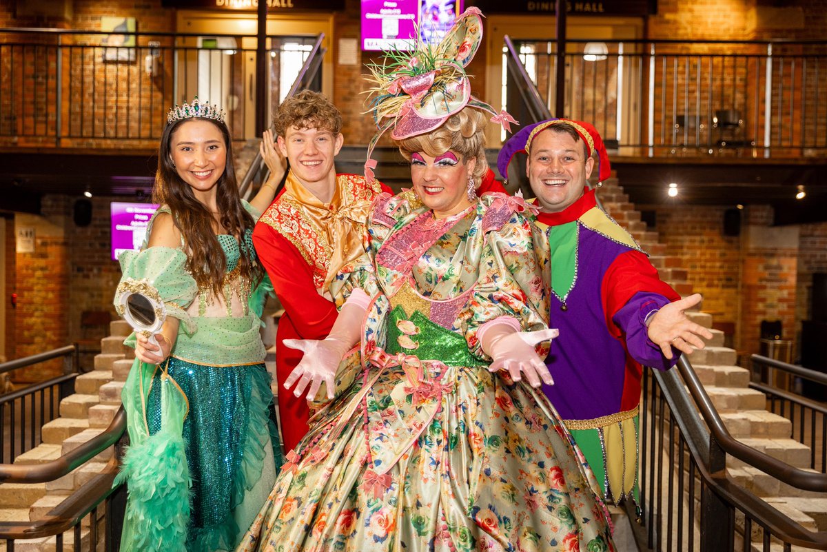 Presenting our dazzling West End cast for SNOW WHITE playing at <a href="/themalthouseart/">The Malthouse Theatre</a> this Christmas!

EMMA HARROLD Snow White
JASMINE BEEL The Spirit of the Mirror
REBECCA PARKER the Evil Queen
RYAN BARTHOLOMEW Prince Charming
KIERAN MELLISH Muddles
JOSEPH GARDNER HODGES Nurse Fanny