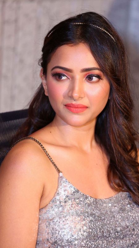 HDnHQ's tweet photo. Shwetha Basu Prasad ❤️
#ShwethaBasuPrasad #ShwethaBasu #Shwetha 🤩🥰 https://t.co/cLCSkle8I8
