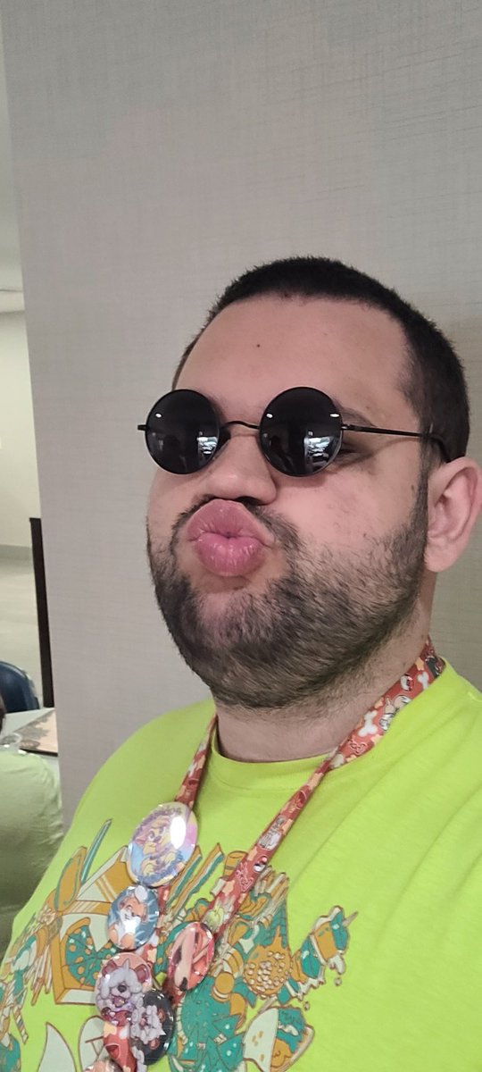 BerryBomber's tweet photo. Me after borrowing Terra Kun's glasses at IFC, how I look? 😂 https://t.co/rdpHXlTIiq