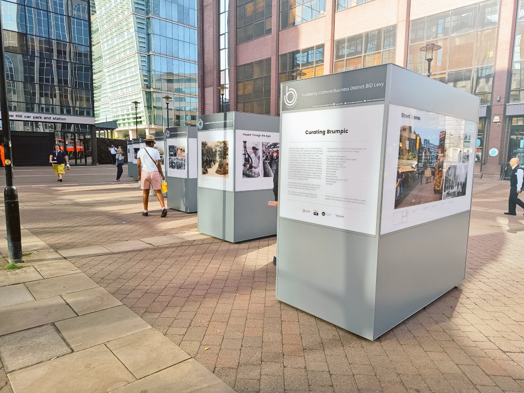 We are delighted to share that the #Brumpic photo exhibition is now open at Snow Hill Square. Thank you to @ColmoreBID for bringing this together. brumpic.co.uk/homeblog/2023/…