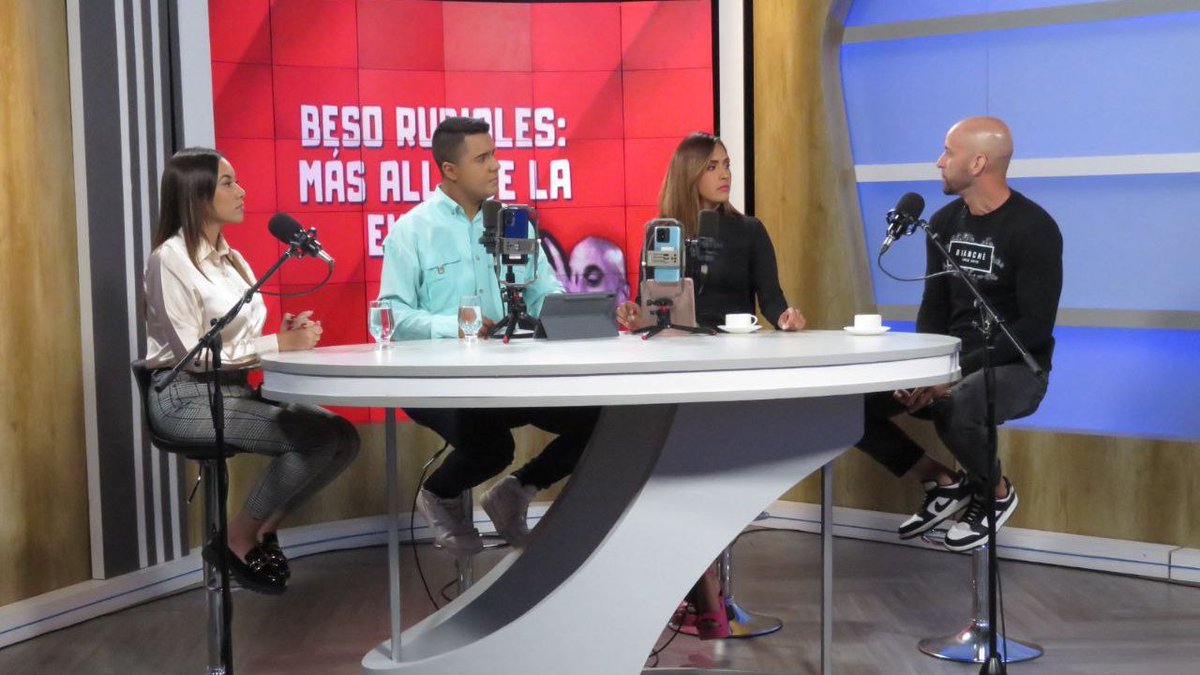 VTVcanal8's tweet image. #EnFoto📷| Hoy, en el programa #AlDía la fanática deportiva Layfer Martínez reconoció que las mujeres han realizado un papel admirable en el deporte, por lo cual consideró como lamentable que todavía haya abuso de poder hacia el género femenino.

#VidaYPazSonLaPremisa