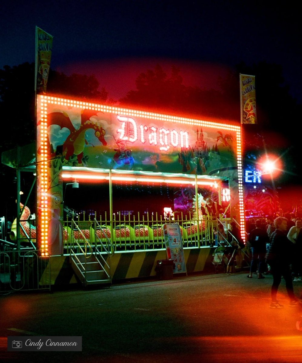 Cindy_Cinnamon's tweet photo. Cindy Cinnamon Photographie
https://t.co/g7SV9JrYvu
Rollei B35
CineStill 800T
#NightPhotography #BeauceCarnaval #ExpoQuebec #Circus #Manege #Dragon #PhotoDeNuit #NeonLights #Rollei #RolleiB35 #Lomography #35mm #CineStill800T #ColorFilm #CineStillFilm #Quebec #Follow #Canada https://t.co/ZhR5Z9pwHt