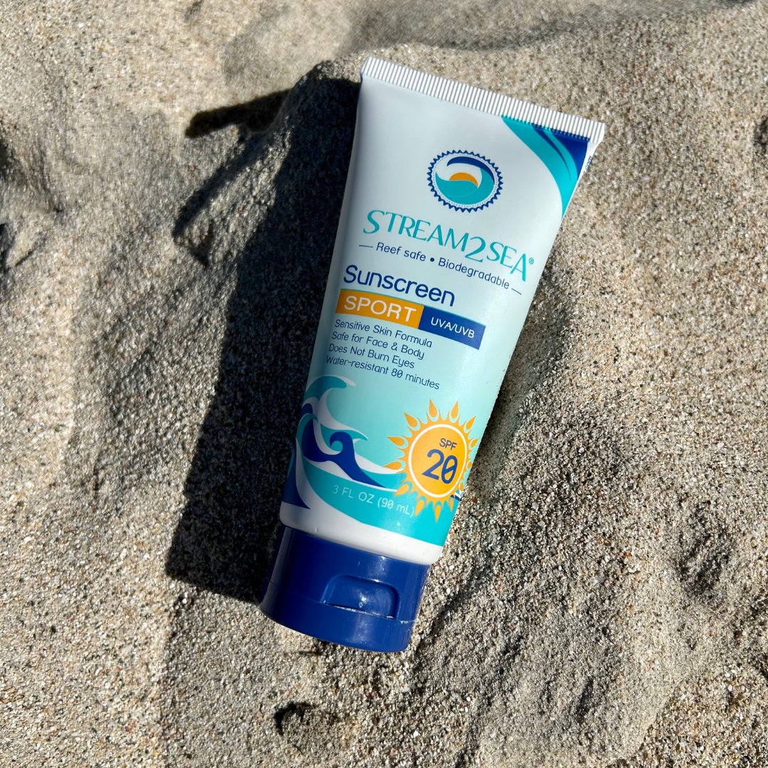 KeepFLBeautiful's tweet photo. Summer might be coming to an end but here in the #sunshinestate, sunscreen is often a year round necessity. Check out our friends at @Stream2Sea and ☀️USE CODE kfb10 FOR 10% OFF YOUR ORDER ☀️
#keepflbeautiful #sunscreen #florida https://t.co/5lrffDdTxf