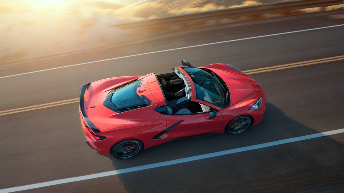 vettevues's tweet photo. Trivia time! Can you name the year the first Corvette was born? Reply with your answers below! 🤓📚 #CorvetteTrivia #VetteVues #Corvette https://t.co/9uQGJx8fEv