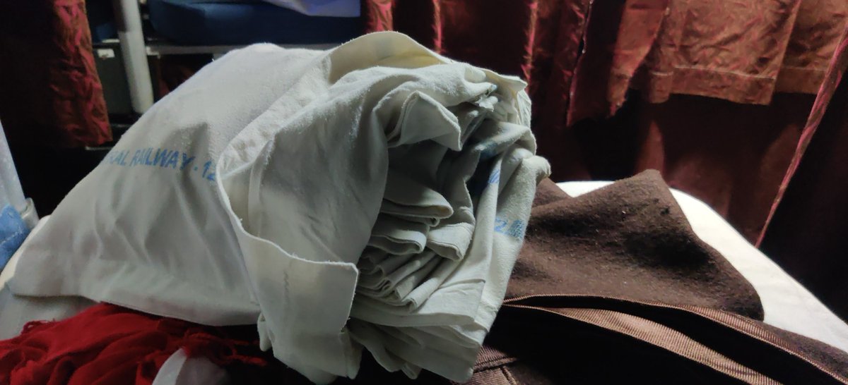 rakeshpatil's tweet photo. #IndianRailways boarded on #RewanchalExpress after 60min blanket provided with pillow cover filled with Pillow cover. @drmjabalpur https://t.co/4LBOeZrLU8