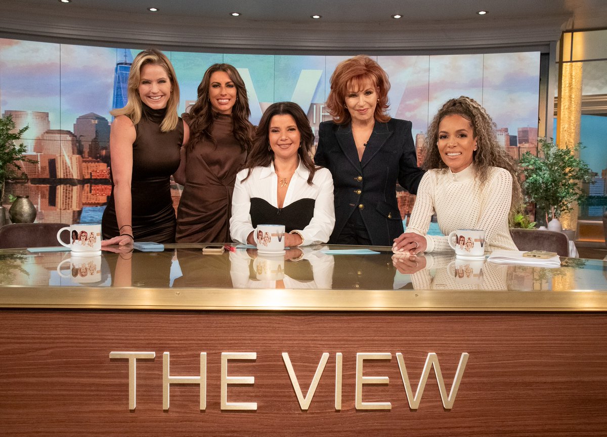 TheView's tweet photo. Season 27 has officially kicked off! ✔️ https://t.co/rGYDUirTQe