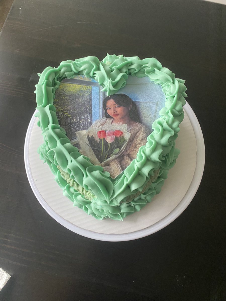 soulofmar's tweet photo. Some of the cakes I made this past week 💚🩶🩵🩷 https://t.co/bWl4yUKO6K
