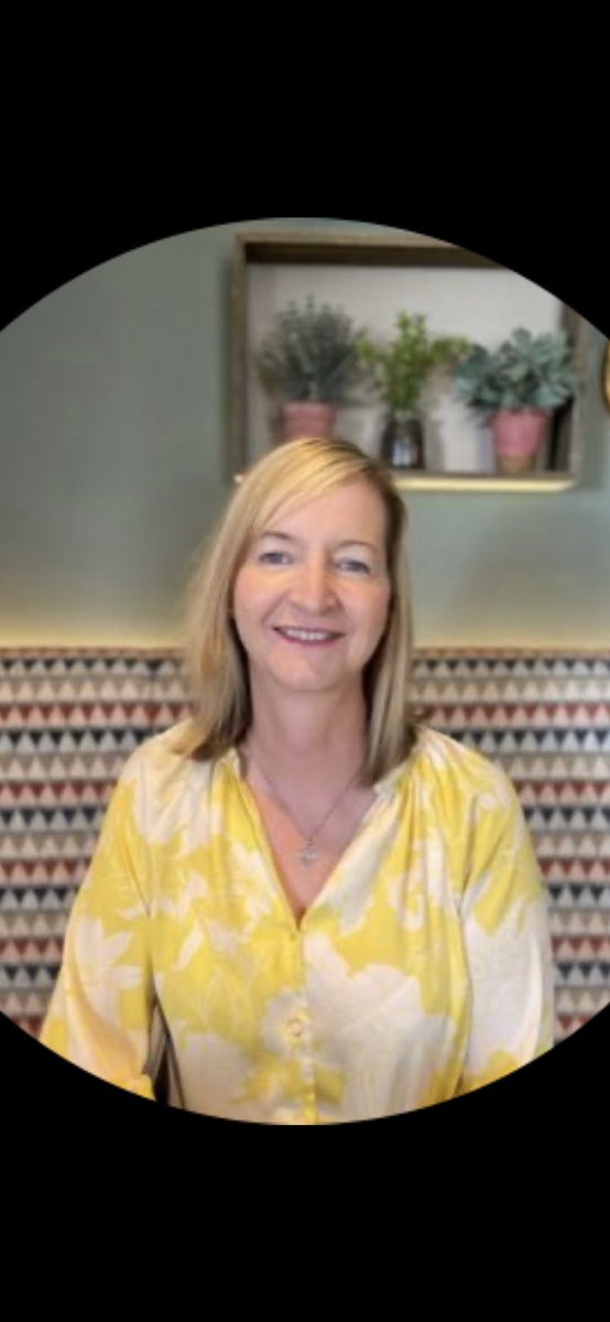 Attended the funeral of <a href="/BevJBrookes/">Bev Brookes</a> today. A lovely kind lady who sadly lost her battle with cancer. Our sincere condolences <a href="/StaffsPolice/">Staffordshire Police</a> to her husband Gary &amp; 2 young children, wider family, friends and colleagues <a href="/StaffsPoliceCC/">Chief Constable Chris Noble</a> @StaffsPoliceDCC @SPCdrCountyLP <a href="/SuptNickiF/">Nicki Furlong</a>