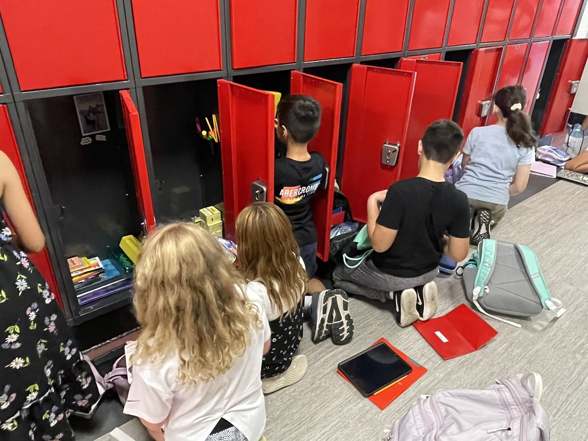 Mineola Middle School tweet media