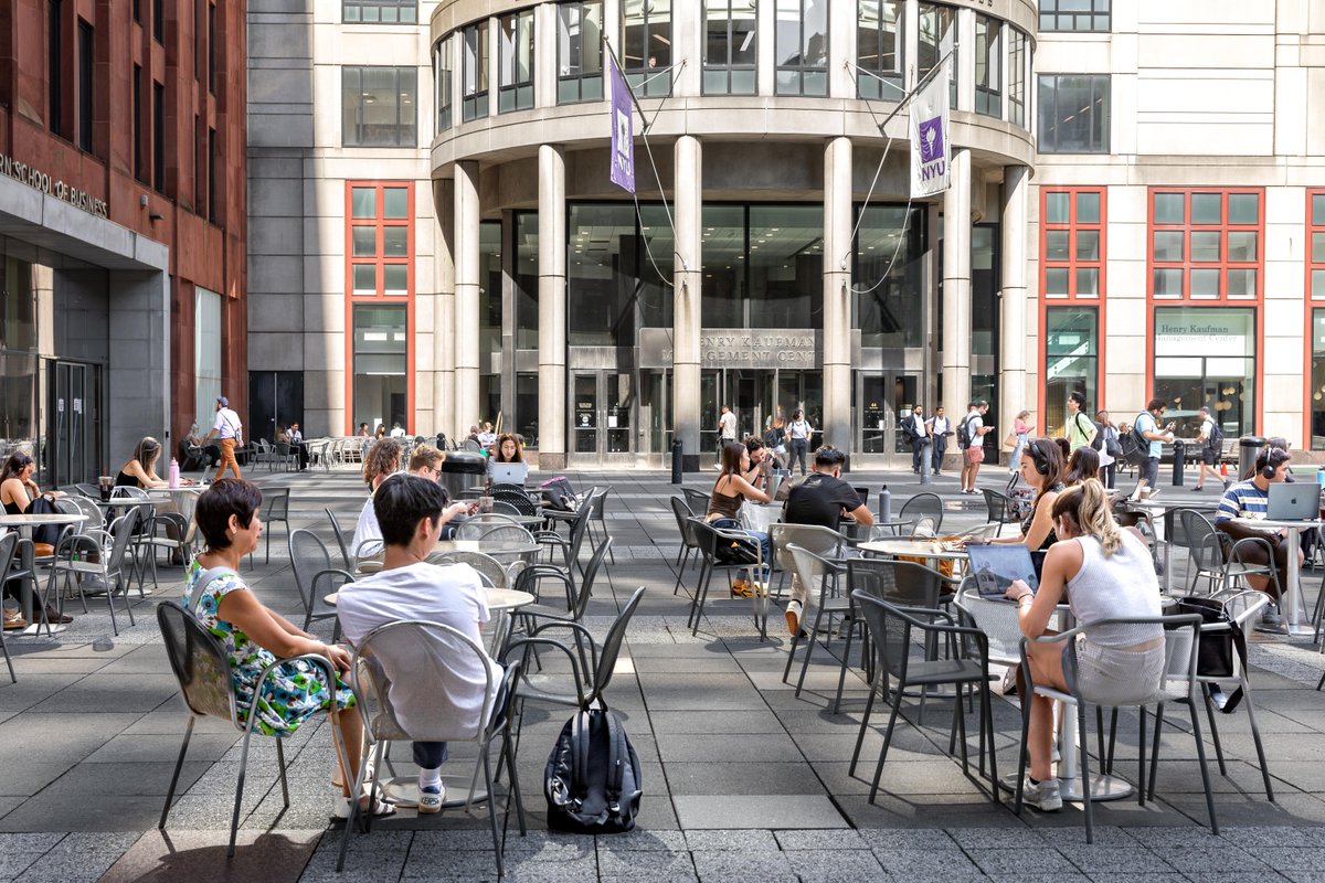 There's nothing like a fresh start! 📓 Tag someone who you just know is going to have their best semester yet. 💜

📷 Photos by Tracey Friedman