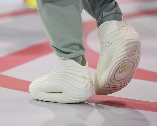 nicekicks's tweet photo. Thoughts on @DwyaneWade’s new shoe 👀 https://t.co/eaMMsIYAmA