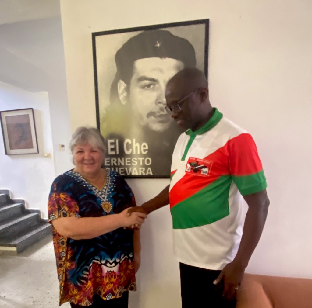 Dans une ambiance familiale, de joie et d'hospitalité impressionante, le SG du Parti <a href="/CnddFdd/">CNDD-FDD</a> a été reçu par Cde Aleida March  la veuve du héros révolutionnaire Ernesto Guévara dit El Che à sa résidence. Echanges très enrichissants sur la vie sociale, politique et de lutte du Che