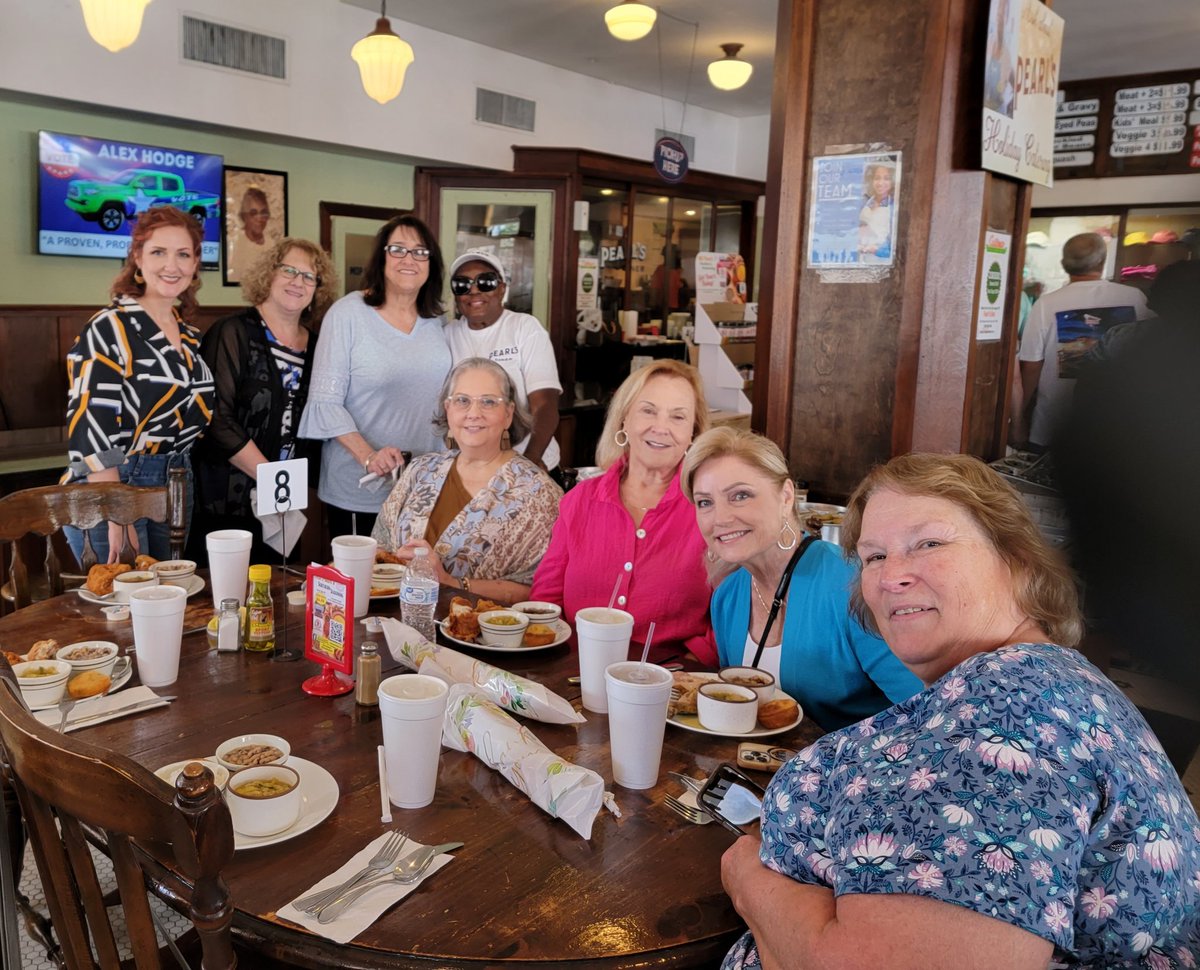Lunch at Pearl's Diner with Ms Pearl herself. #pearlsdiner #wearerural23 #texasedc #SSEDC #laurel_ms