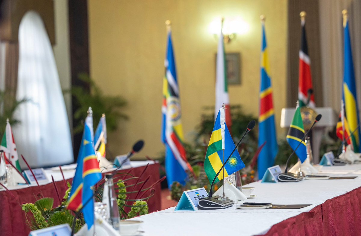 UrugwiroVillage's tweet photo. President Kagame attended an East African Community meeting hosted by President William Ruto of Kenya @WilliamsRuto and chaired by President Évariste Ndayishimiye of Burundi @GeneralNeva to discuss the security situation in Eastern DRC. https://t.co/2F796NGNdt