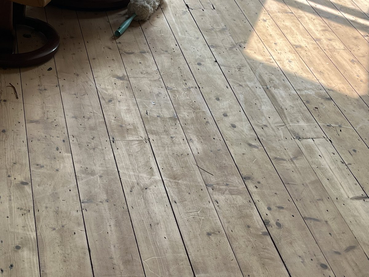 I used <a href="/clearabee/">Clearabee</a> as part of my sofa buying with <a href="/Sofology/">Sofology UK</a>. Don’t use them for #recycling #furniture . They dented + scratched freshly hand sanded wooden floor dragging old #sofa across it.  No response from Customer service. That floor was my labour of love using <a href="/OsmoOil/">Osmo Oil&Wax Arg</a> 😭😭