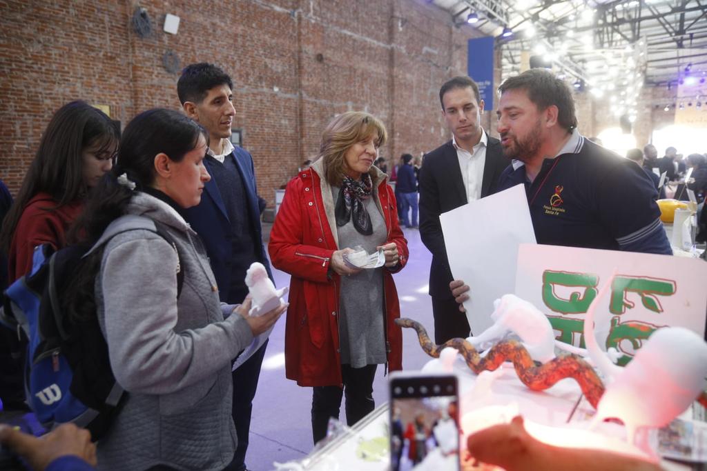 silvinafrana's tweet photo. 🤝 Como diputada defendí en @DiputadosAR el espíritu asociativo y solidario de #Cooperativas #Mutuales cuando querian ir por ellas.

Hoy tuve el orgullo de acompañar a muchos de ellos, en el Congreso Internacional de Cooperativas y Mutuales de nuestra provincia.

#JuntosAvancemos https://t.co/8rNaI9BKhG