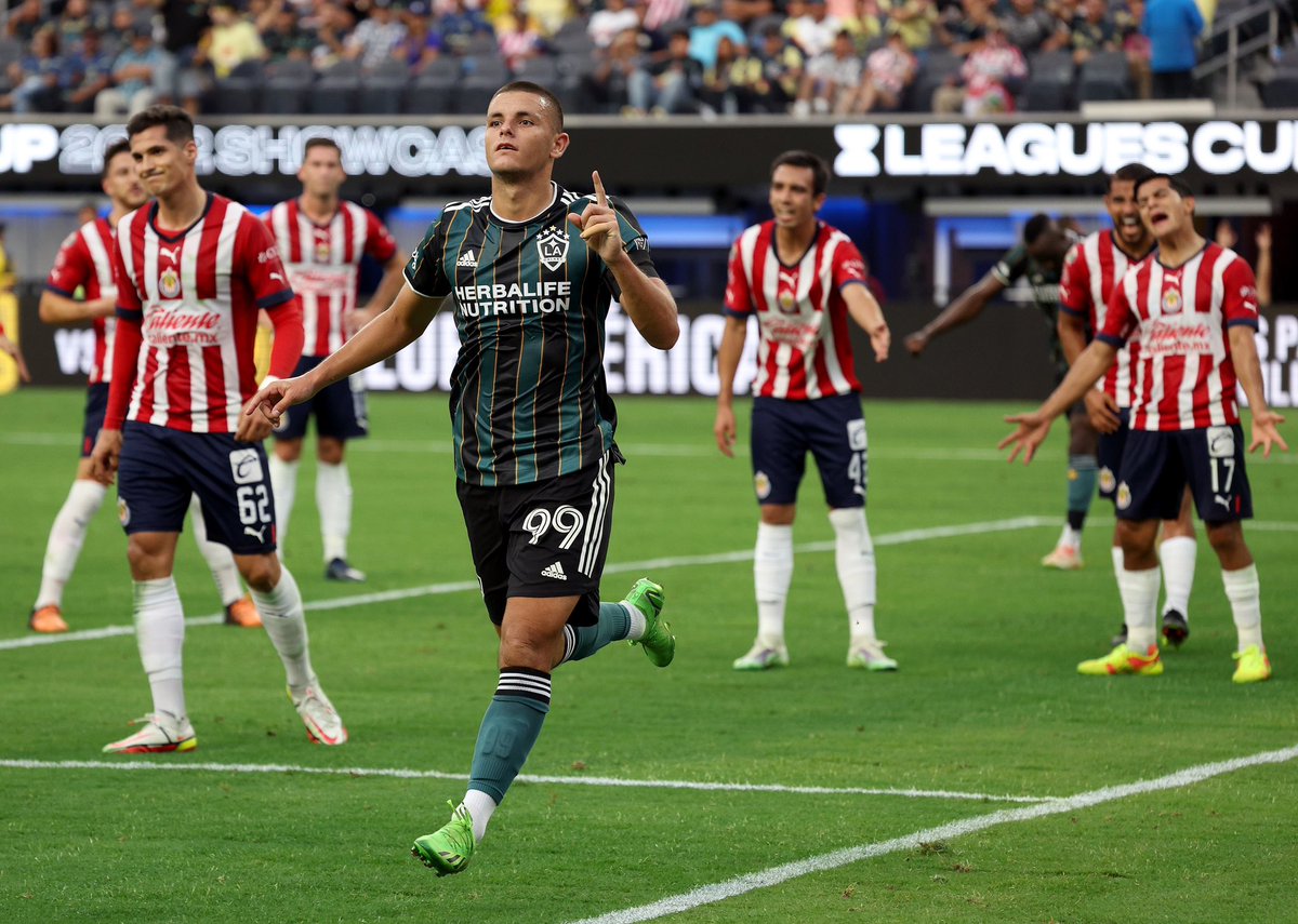 FabrizioRomano's tweet photo. LA Galaxy have rejected proposal from Trabzonspor for Dejan Joveljić — there’s no agreement between clubs. ⛔️🇷🇸 https://t.co/RP38BoNT4A